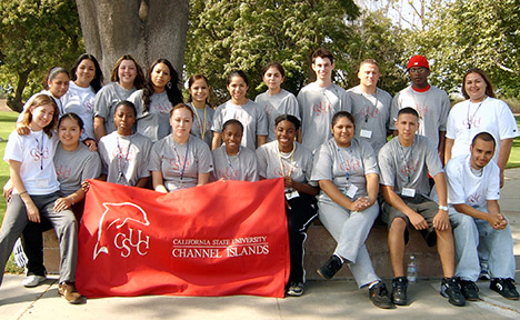 Group photo of the 2004 EOP students.