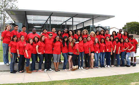 Group photo of the 2010 EOP students.